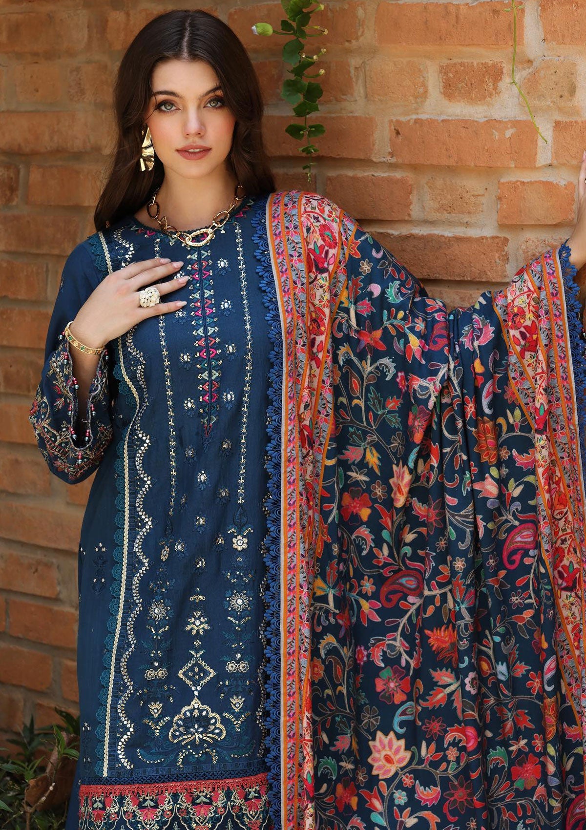 Noor by Saadia Asad NWS#05 Luxury Shawl winter Collection pakcloths.pk