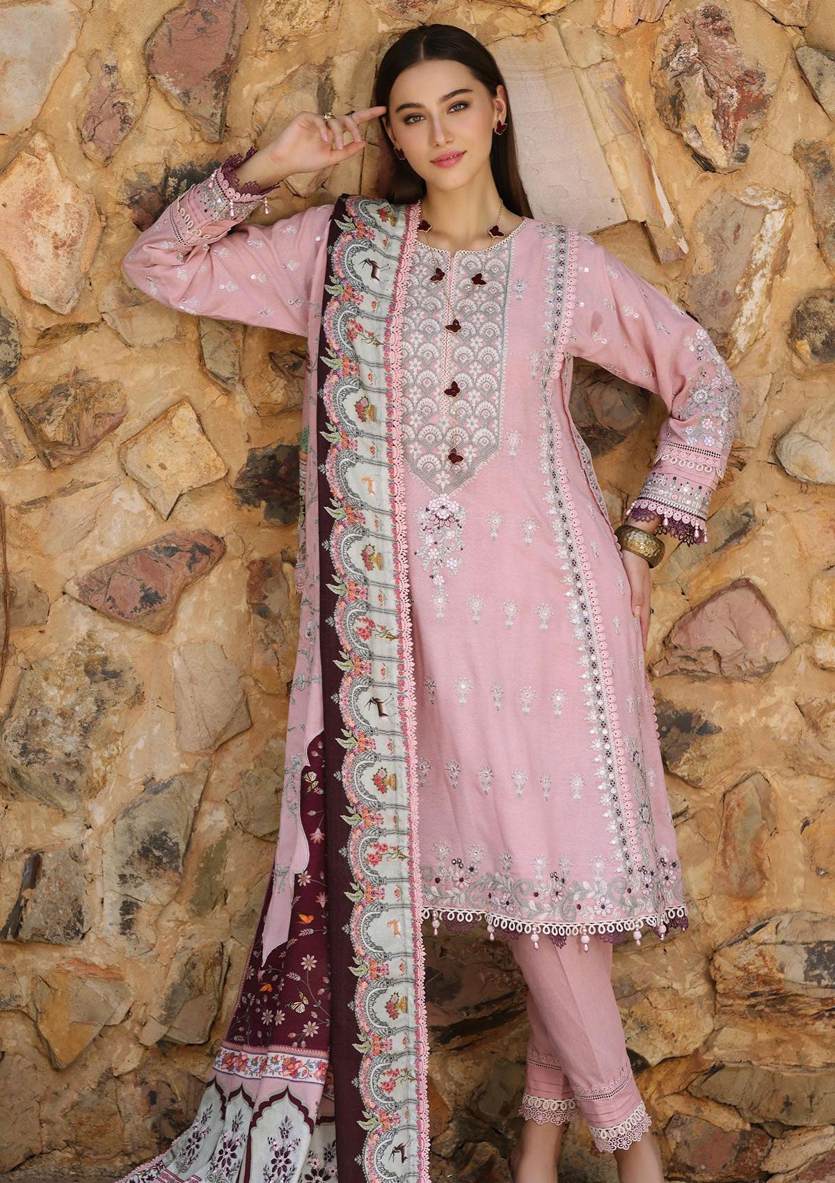 Noor by Saadia Asad NWS#03 Luxury Shawl winter Collection pakcloths.pk