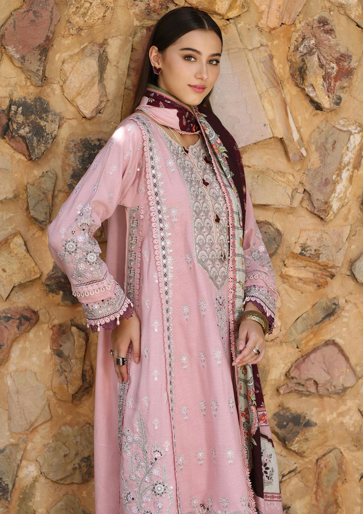 Noor by Saadia Asad NWS#03 Luxury Shawl winter Collection pakcloths.pk