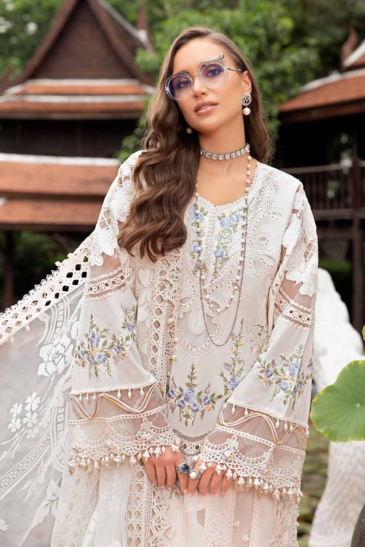 MARIA.B 24-04 3Piece LUXURY EID LAWN pakcloths.pk