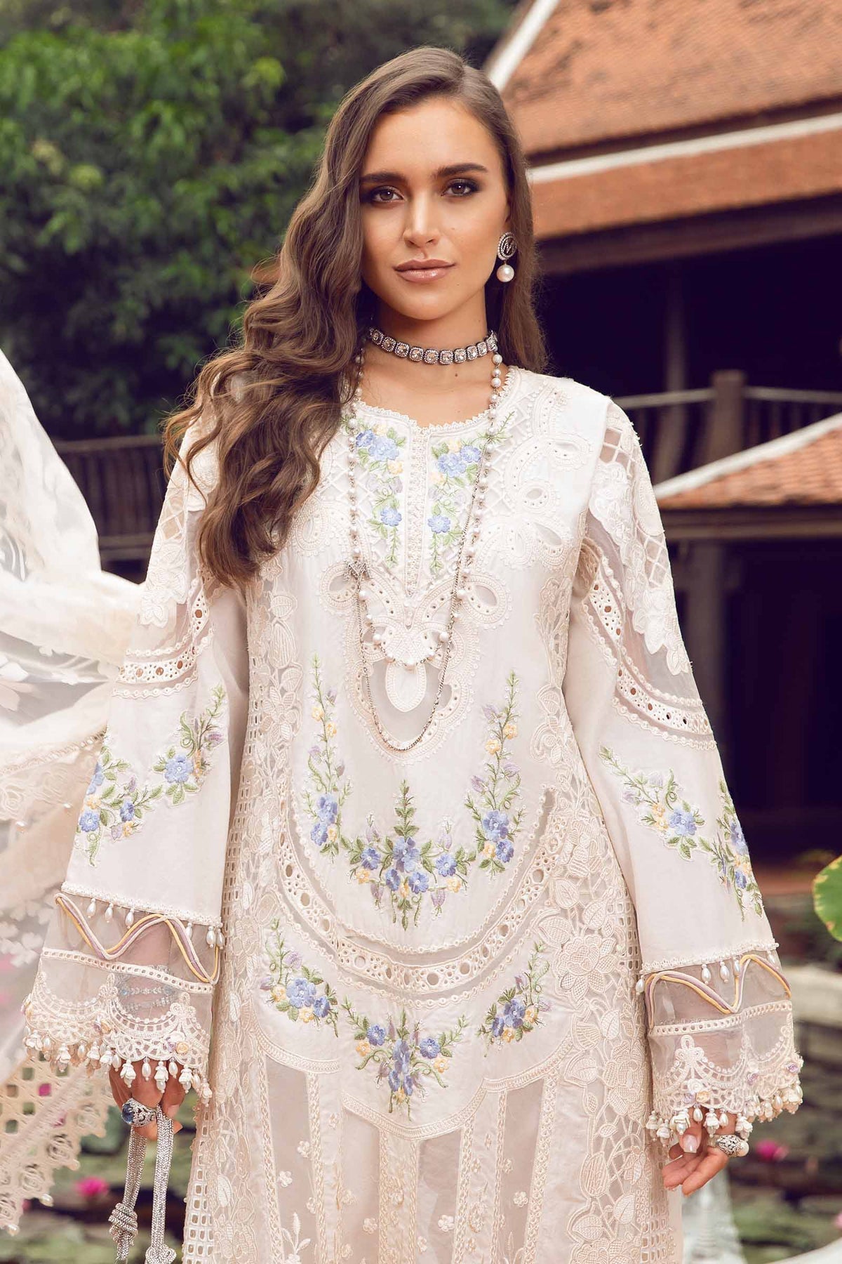 MARIA.B 24-04 3Piece LUXURY EID LAWN pakcloths.pk