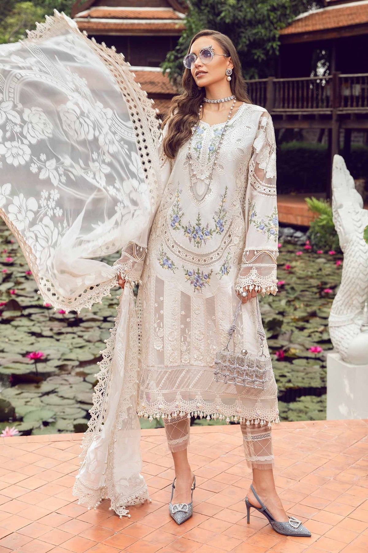 MARIA.B 24-04 3Piece LUXURY EID LAWN pakcloths.pk