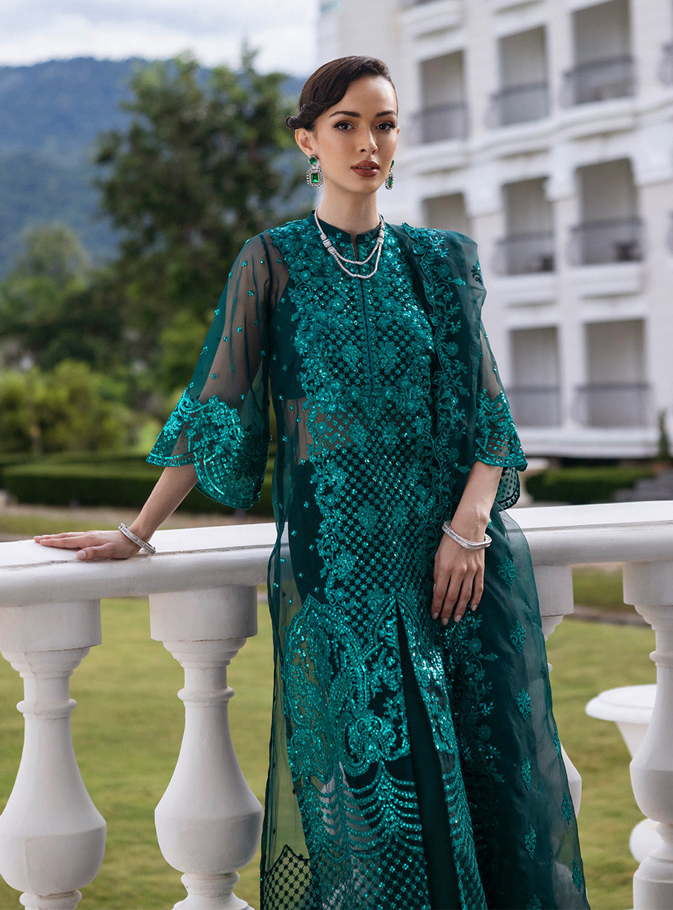 Zainab Chottani D-01 Zeina Embroidered Organza Festive pakcloths.pk