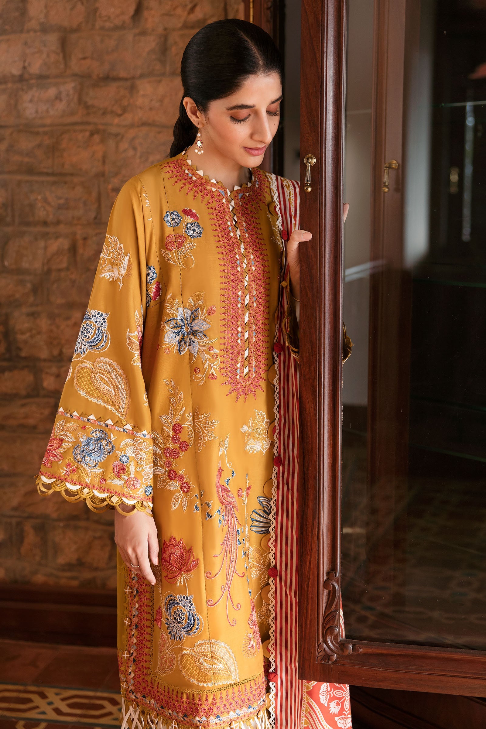 ZAHA DERIN (ZF23-02) - Festive Lawn Collection 2023 pakcloths.pk