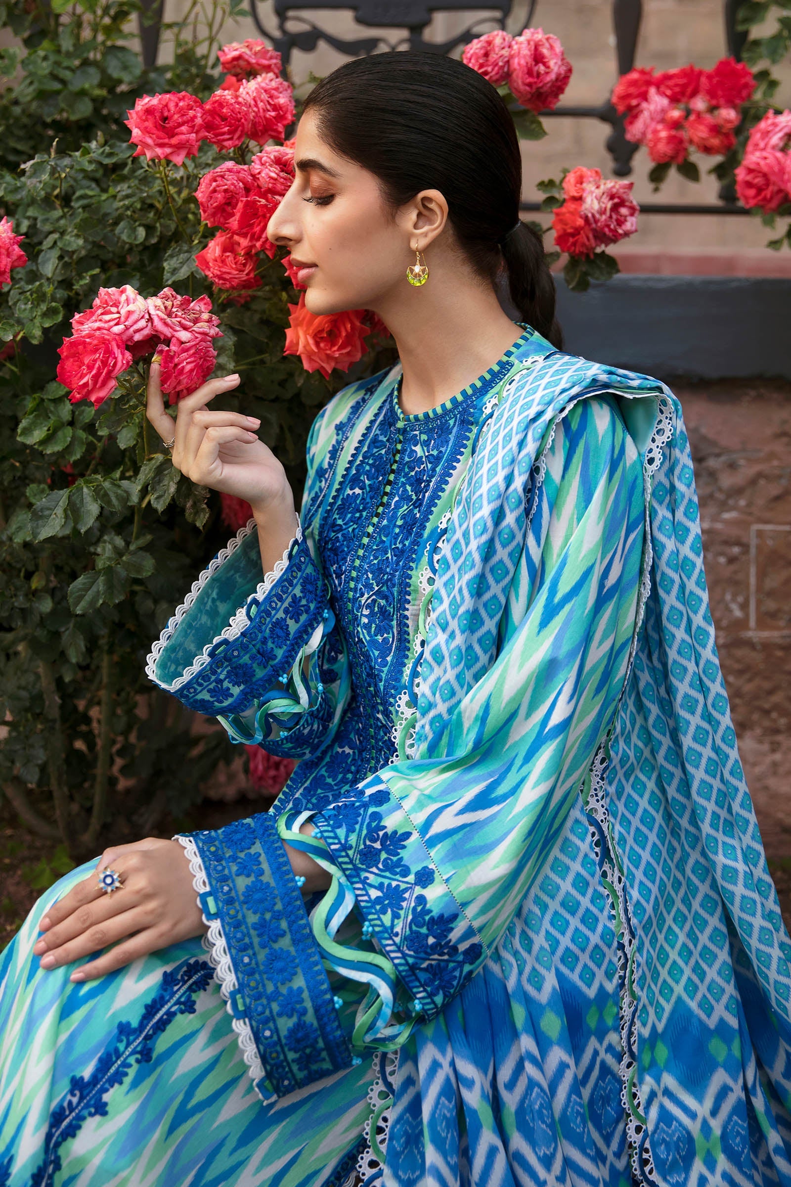 ZAHA AYSEL (ZF23-10) - Festive Lawn Collection 2023 pakcloths.pk