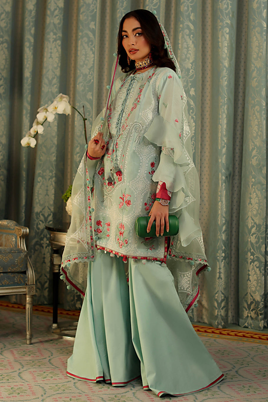 ELAN LARA EL22 01B LAWN COLLECTION pakcloths.pk