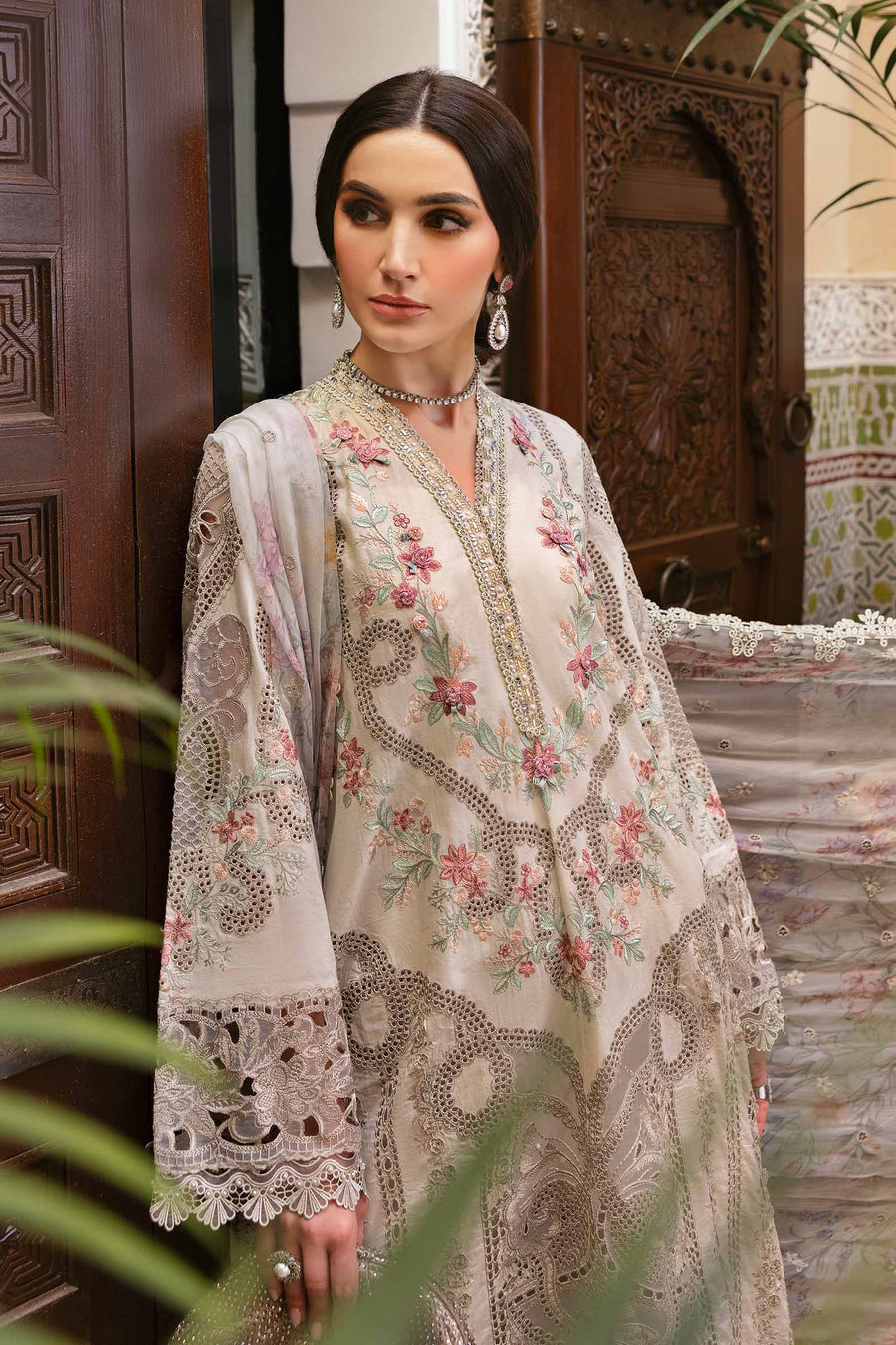 Maria B D-14B Voyage a'Luxe Luxury Lawn 25' pakcloths.pk