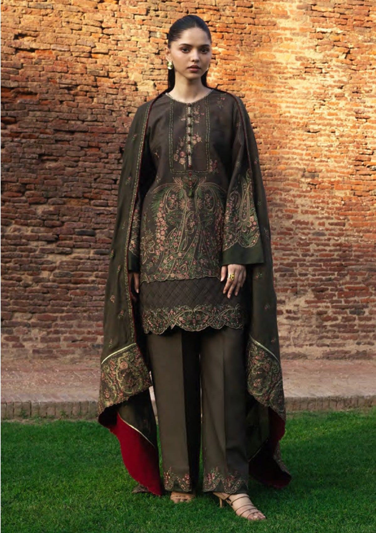 Zara shajahan D#05Zara Winter Collection 24 pakcloths.pk