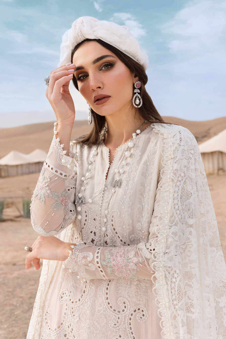 Maria B D-15A Voyage a'Luxe Luxury Lawn 25' pakcloths.pk